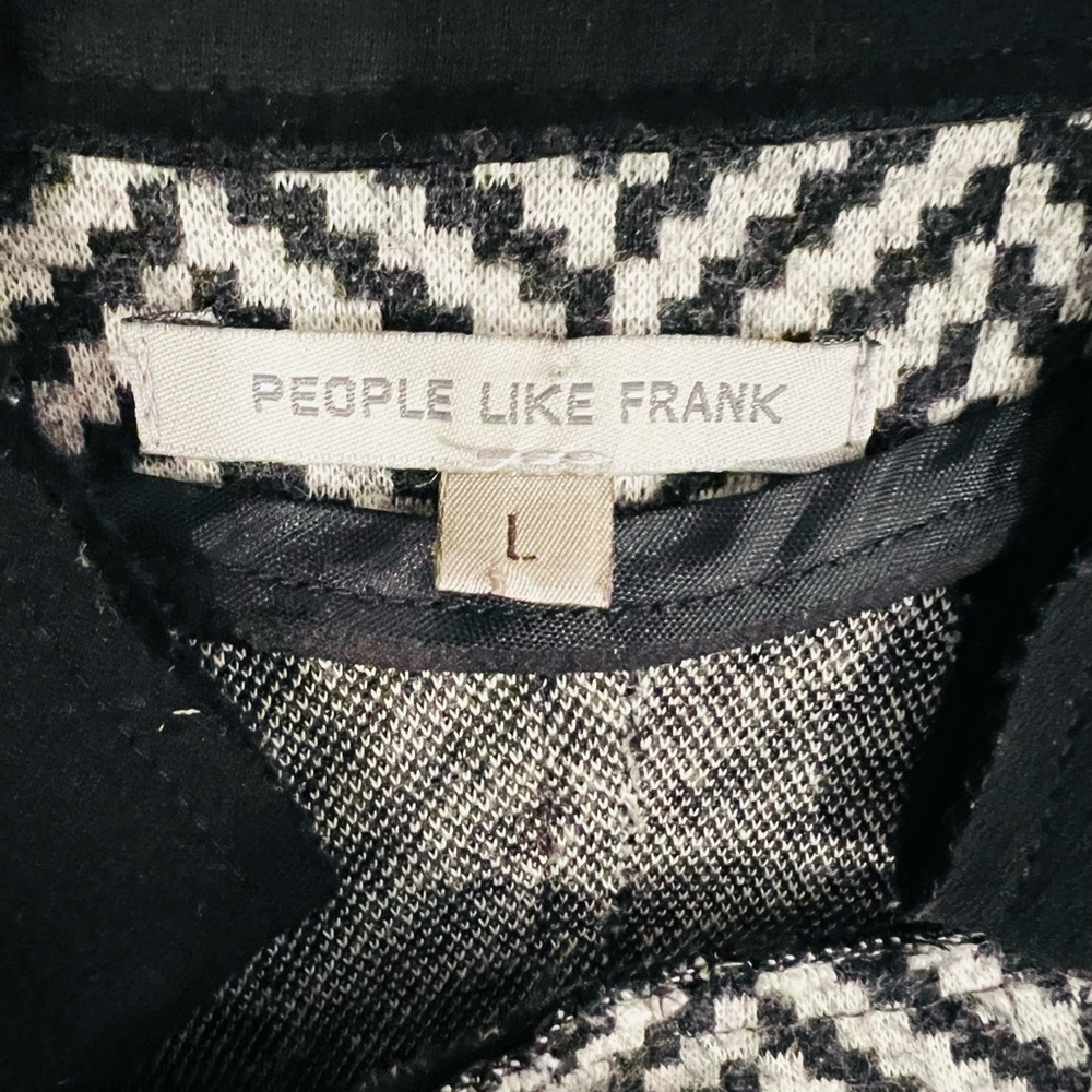 🔥People like Frank Black and White Chevron Women's Jacket🔥 - Picture 5 of 6